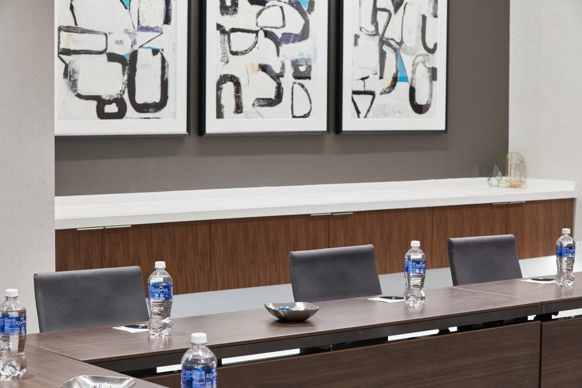 Ac Hotel By Marriott Raleigh North Hills Extérieur photo